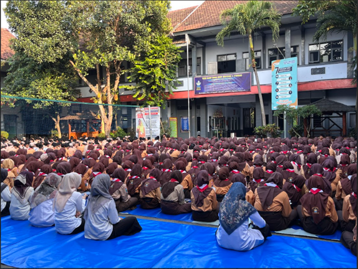 Membangun Karakter Unggul Melalui Pembiasaan Rutin di SMPN 1 Turen